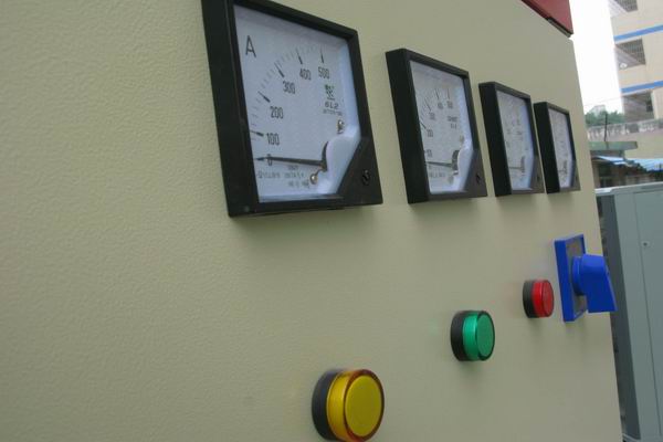 裕华配电箱-3683讲讲配电箱的操作和检修步